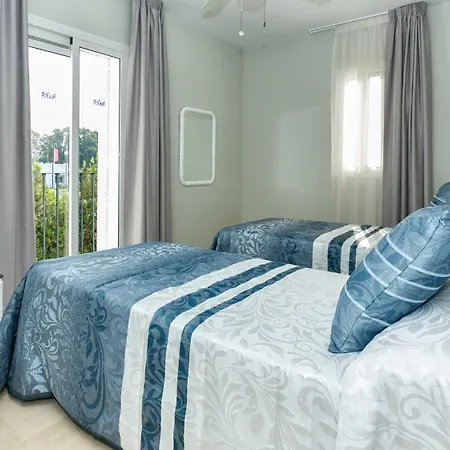 奥纳俱乐部本纳维斯塔公寓式酒店 公寓 埃斯特波纳